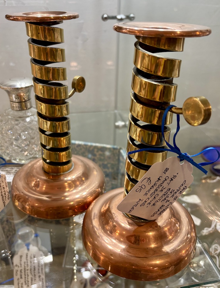 Pair Spiral Candlesticks